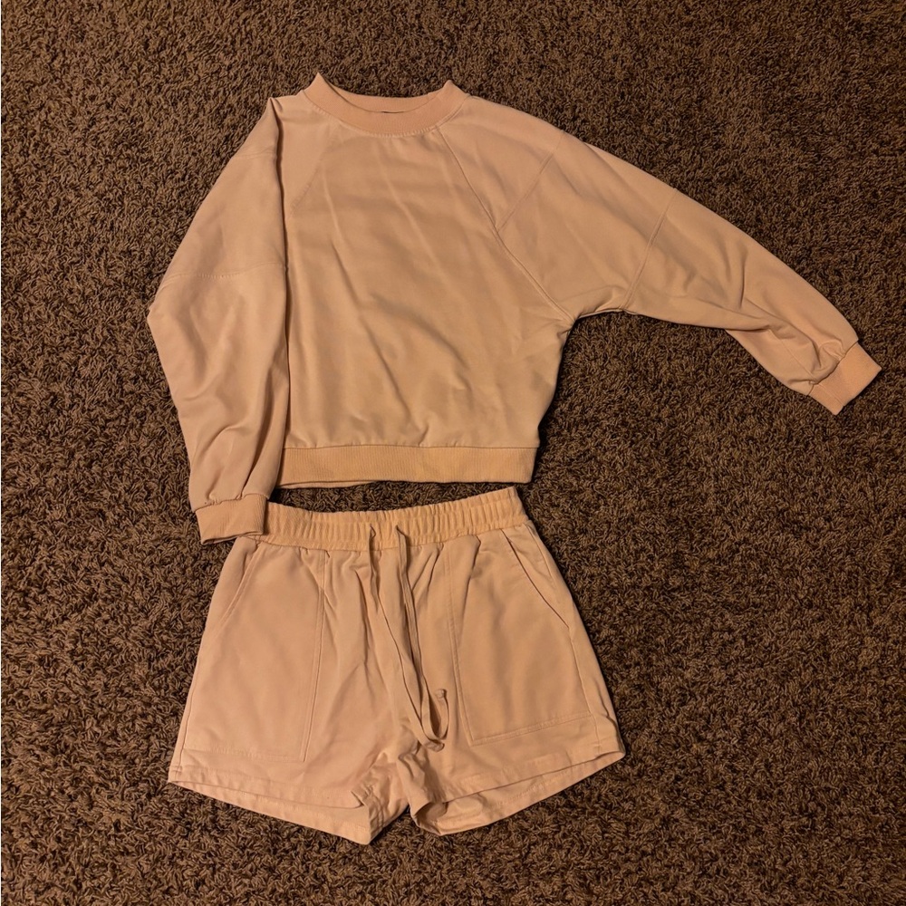 MaroKeety set. Long sleeve with shorts. Cream/peach colored.